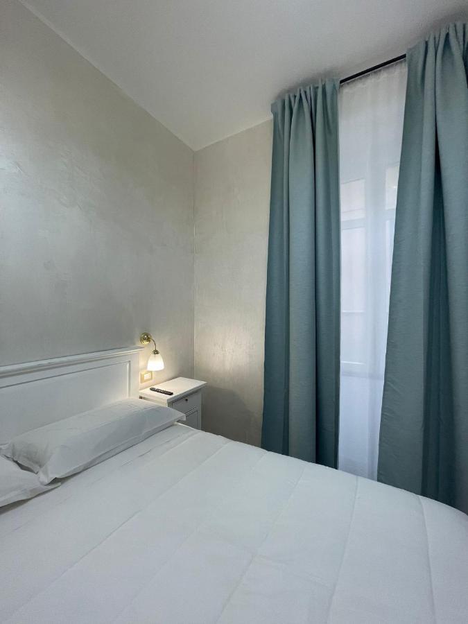 La Casa In Centro Hotel Салерно Екстериор снимка